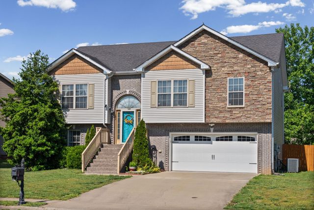 1160 Chinook Cir, Clarksville, TN 37042