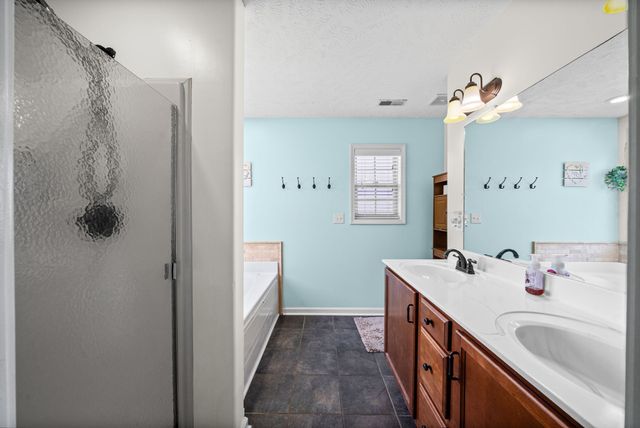 1160 Chinook Cir, Clarksville, TN 37042