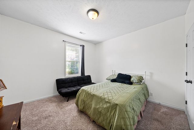 1160 Chinook Cir, Clarksville, TN 37042