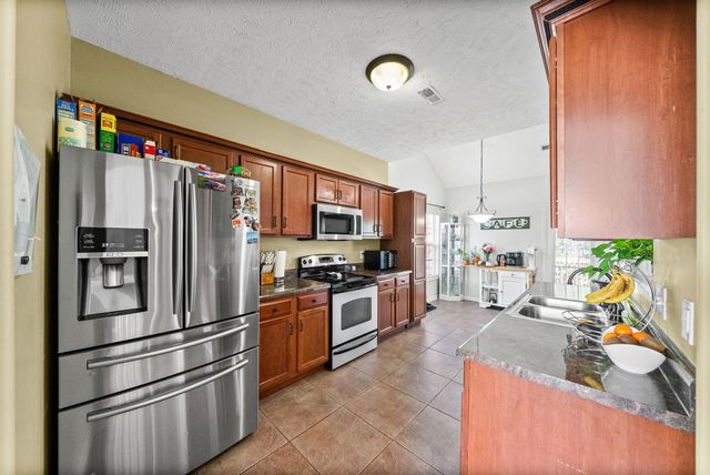 1160 Chinook Cir, Clarksville, TN 37042