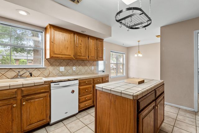 158 Lily, Maumelle, AR 72113