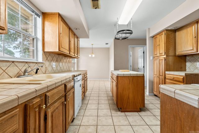 158 Lily, Maumelle, AR 72113