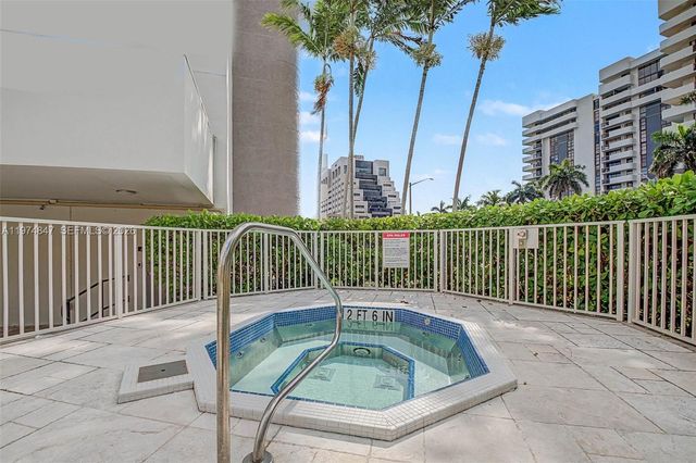 625 Biltmore Way 102, Coral Gables, FL 33134