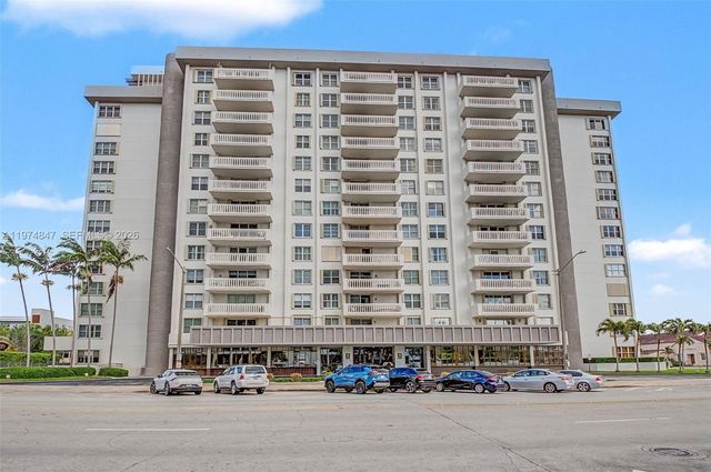 625 Biltmore Way 102, Coral Gables, FL 33134