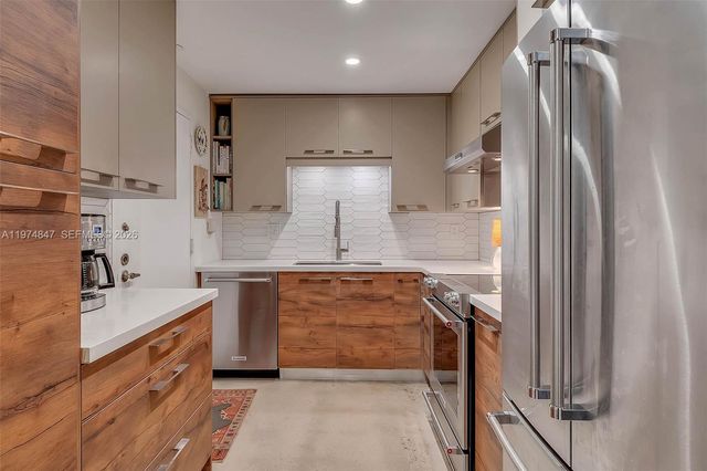 625 Biltmore Way 102, Coral Gables, FL 33134