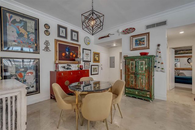 625 Biltmore Way 102, Coral Gables, FL 33134