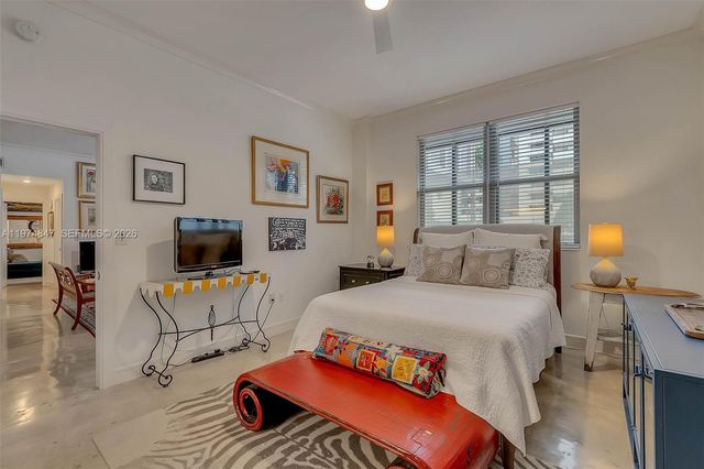 625 Biltmore Way 102, Coral Gables, FL 33134