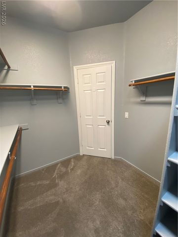 7242 Platinum Creek Street, Las Vegas, NV 89131