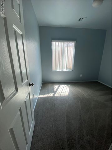7242 Platinum Creek Street, Las Vegas, NV 89131