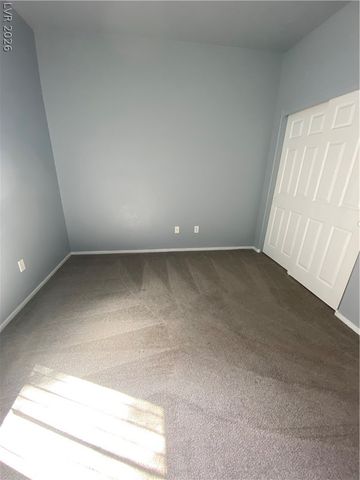 7242 Platinum Creek Street, Las Vegas, NV 89131