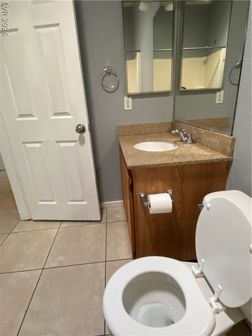 7242 Platinum Creek Street, Las Vegas, NV 89131
