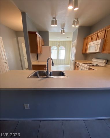 7242 Platinum Creek Street, Las Vegas, NV 89131