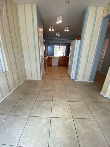 7242 Platinum Creek Street, Las Vegas, NV 89131