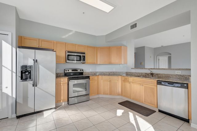 11020 Legacy Drive 303, Palm Beach Gardens, FL 33410