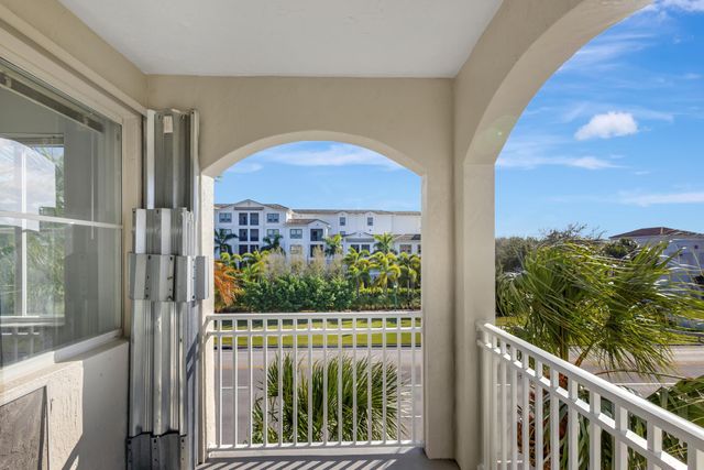 11020 Legacy Drive 303, Palm Beach Gardens, FL 33410