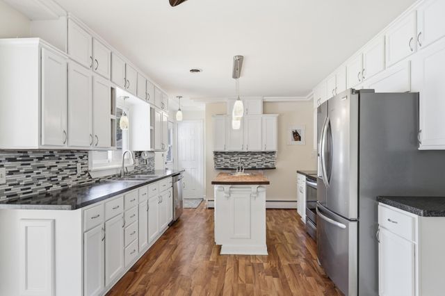 613 Monroe Street S, Shakopee, MN 55379