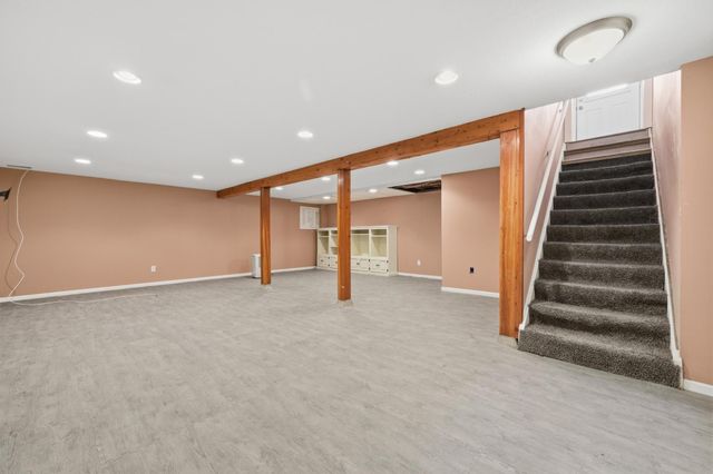 613 Monroe Street S, Shakopee, MN 55379