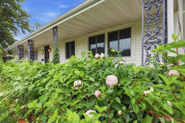 613 Monroe Street S, Shakopee, MN 55379