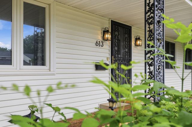 613 Monroe Street S, Shakopee, MN 55379