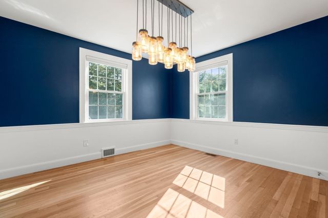 14 Longfellow Rd, Norwood, MA 02062