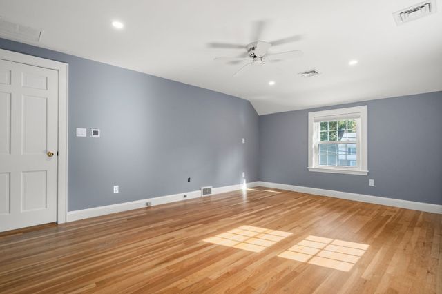 14 Longfellow Rd, Norwood, MA 02062