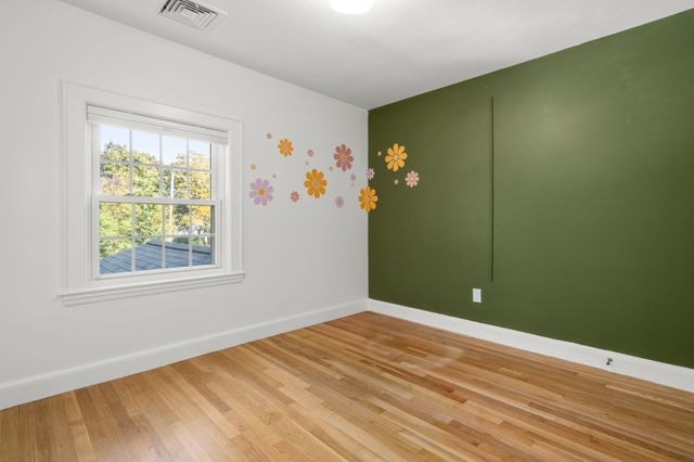 14 Longfellow Rd, Norwood, MA 02062