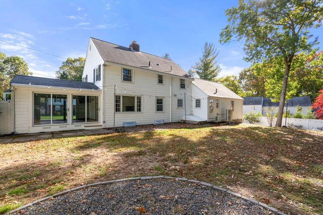 14 Longfellow Rd, Norwood, MA 02062