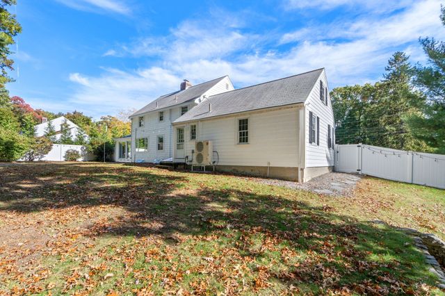 14 Longfellow Rd, Norwood, MA 02062