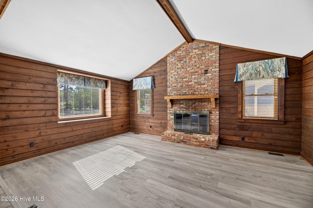 107 Guinevere Lane, Greenville, NC 27858