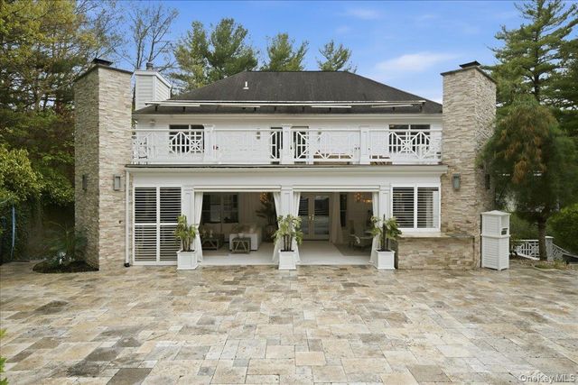 9 Godfrey Lane, Huntington, NY 11743