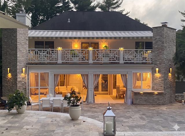 9 Godfrey Lane, Huntington, NY 11743