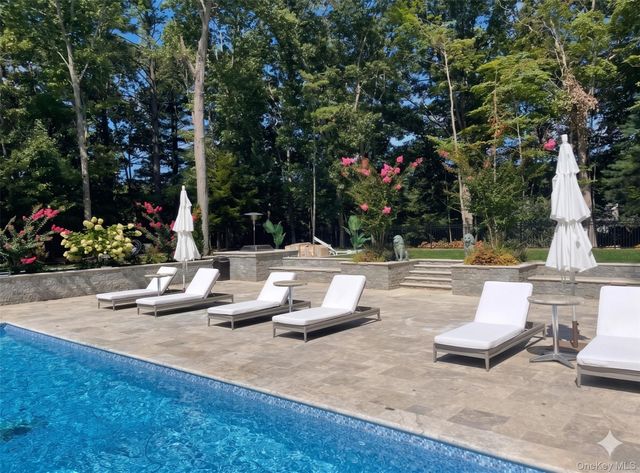 9 Godfrey Lane, Huntington, NY 11743