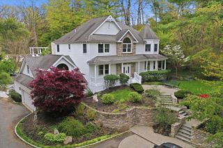 9 Godfrey Lane, Huntington, NY 11743