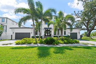 555 SUWANEE CIRCLE, Tampa, FL 33606
