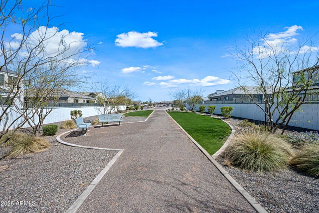 4618 S 23RD Place, Phoenix, AZ 85040