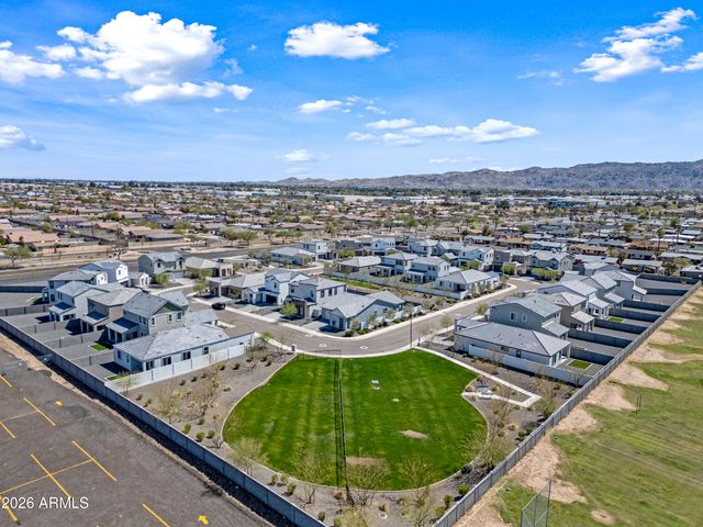 4618 S 23RD Place, Phoenix, AZ 85040