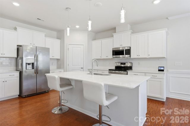 14204 Southbridge Forest Drive, Charlotte, NC 28273