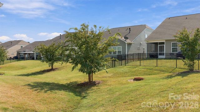 14204 Southbridge Forest Drive, Charlotte, NC 28273