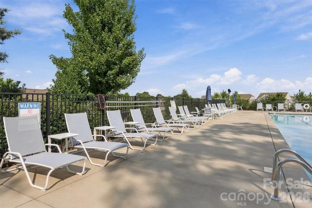 14204 Southbridge Forest Drive, Charlotte, NC 28273
