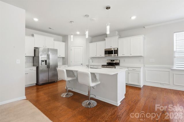 14204 Southbridge Forest Drive, Charlotte, NC 28273