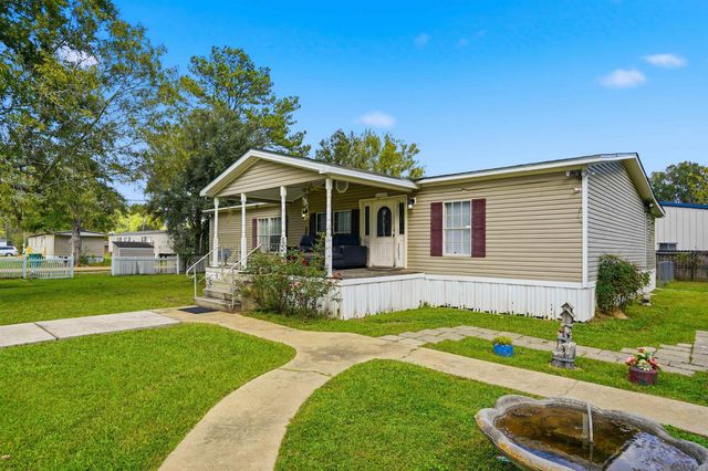 29928 Cypress St, Livingston, LA 70754