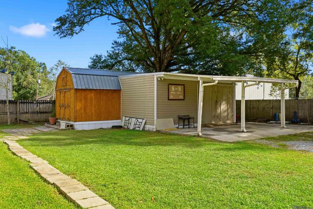 29928 Cypress St, Livingston, LA 70754