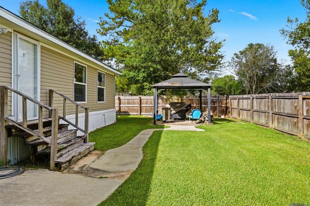 29928 Cypress St, Livingston, LA 70754