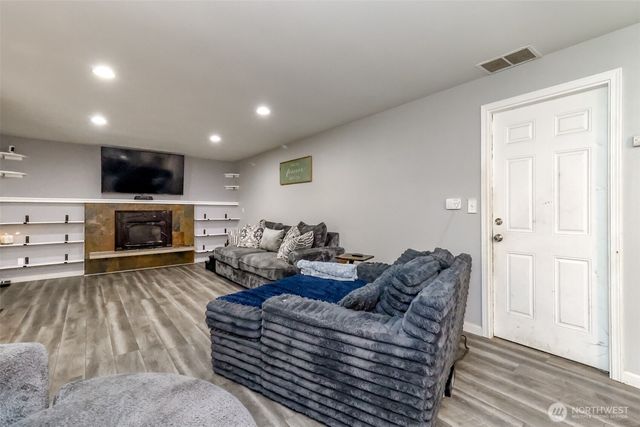 15120 108th Avenue E, Puyallup, WA 98374