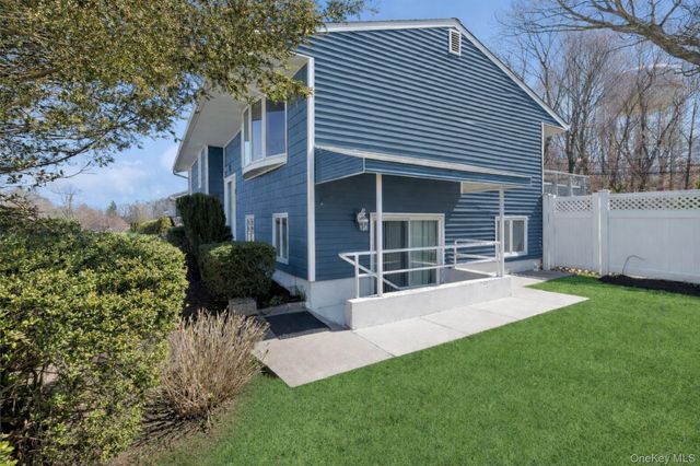 19 Fisher Road, Commack, NY 11725