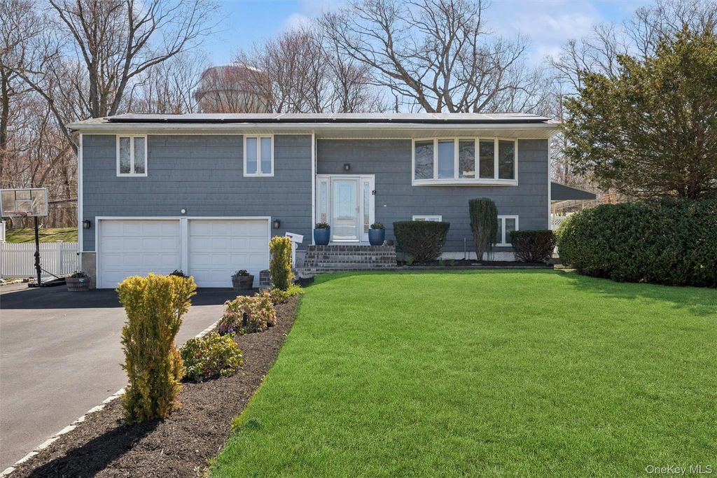 19 Fisher Road, Commack, NY 11725