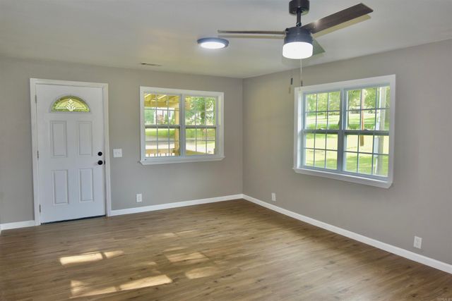 226 Wine Dot Road, Malvern, AR 72104