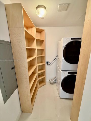 1100 Biscayne Blvd 4105, Miami, FL 33132