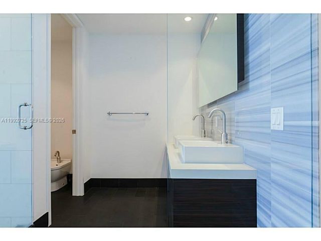 1100 Biscayne Blvd 4105, Miami, FL 33132