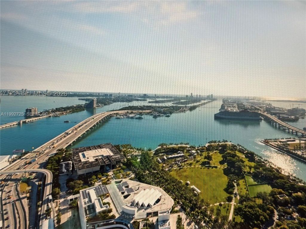 1100 Biscayne Blvd 4105, Miami, FL 33132